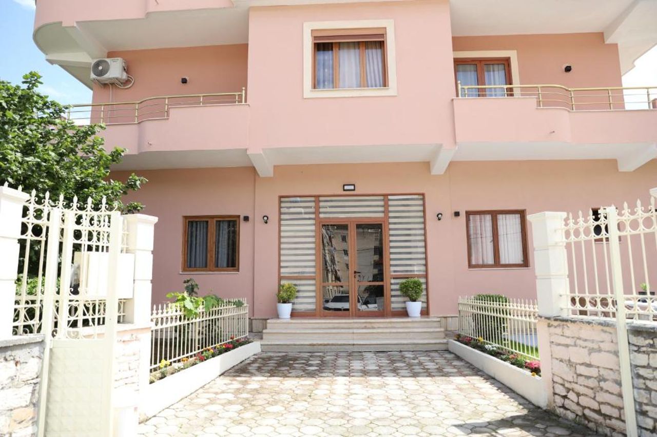 Hotel Vila Maledhi