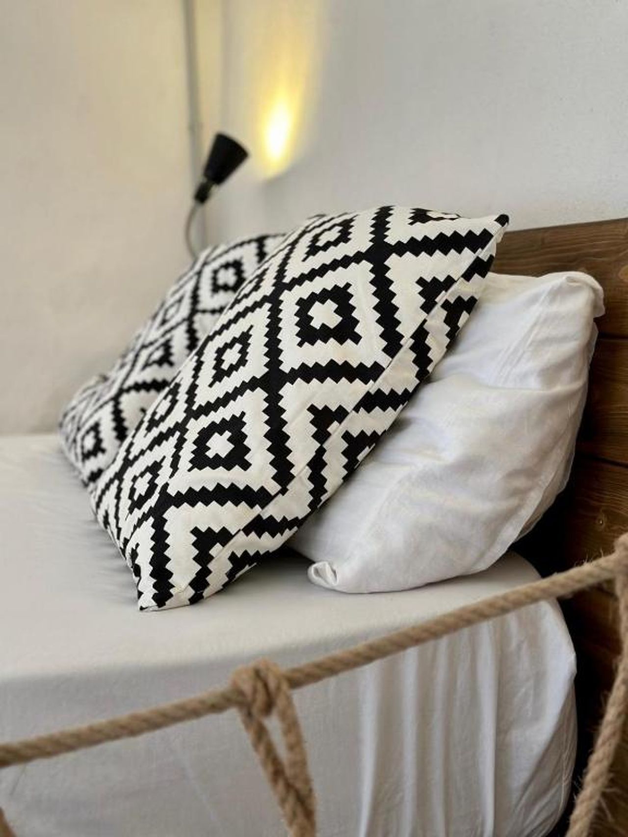 Amphora Guesthouse & Apartments