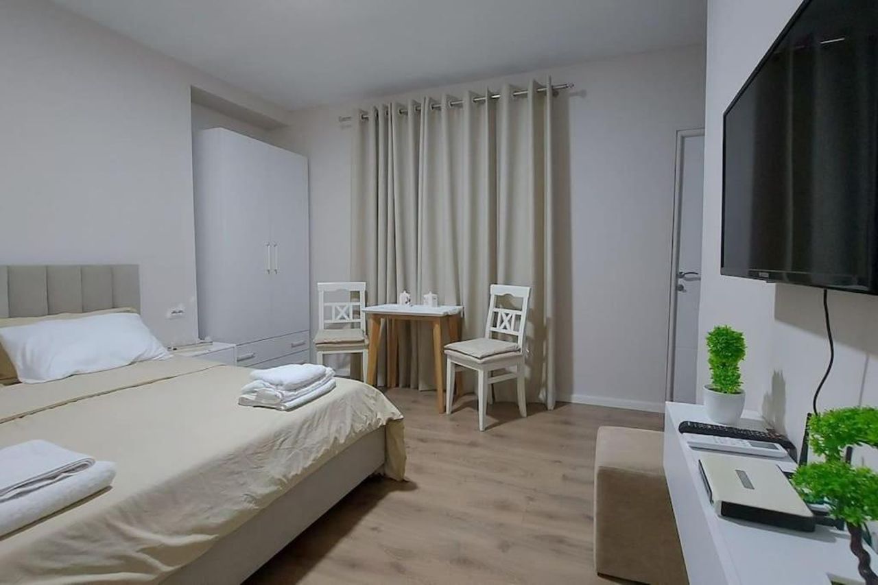 Tranquil Oasis for Two