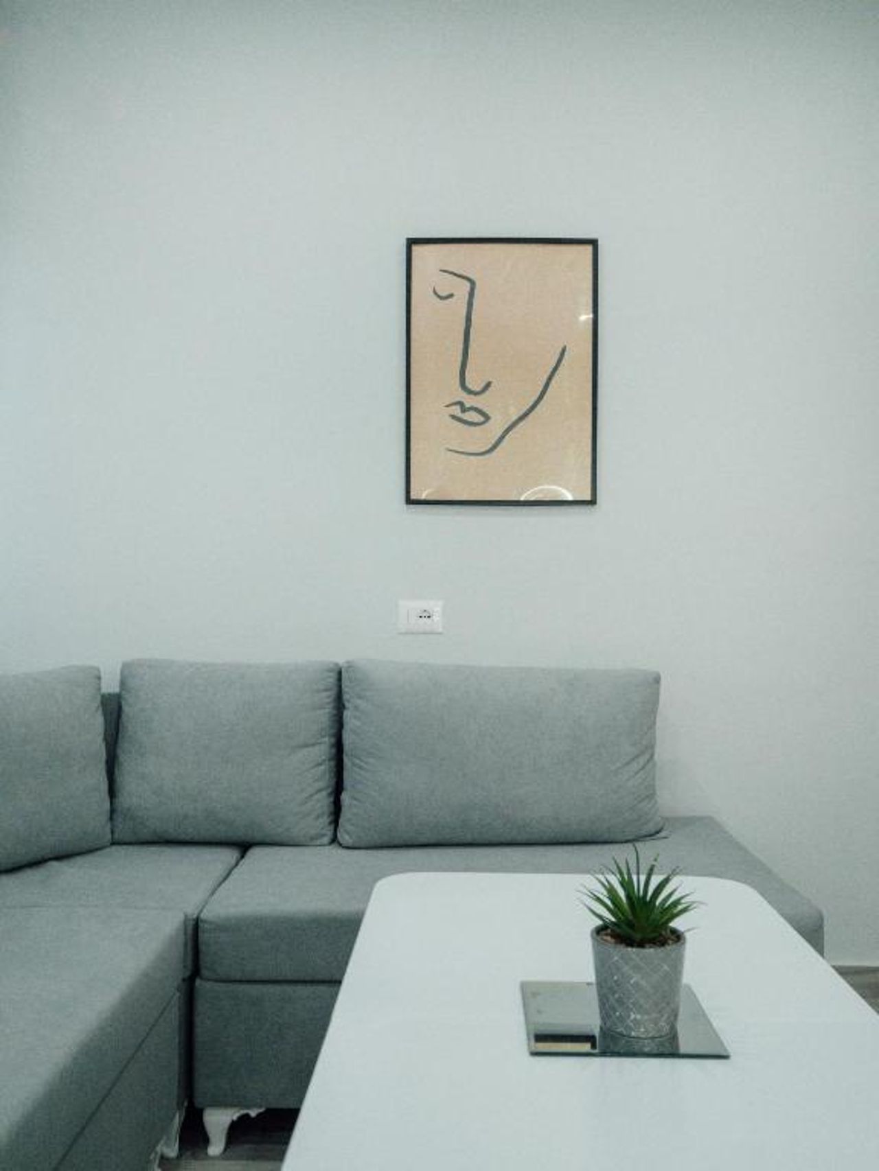 Dionis House