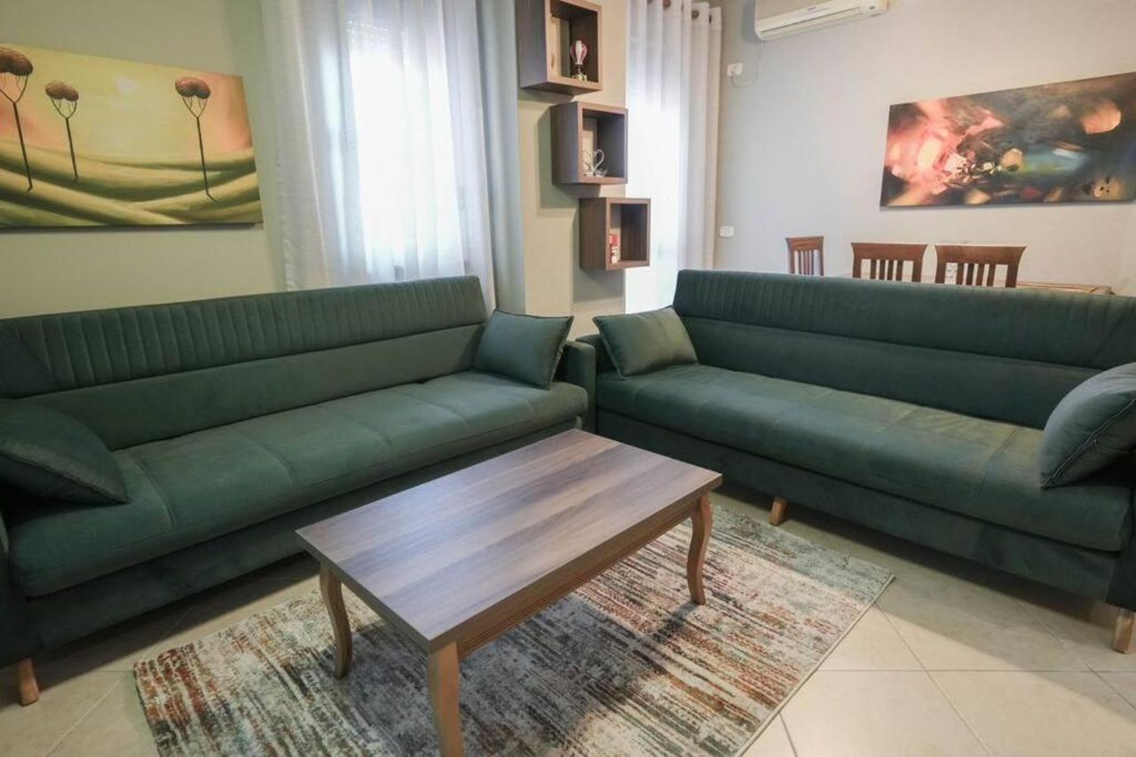 Staycation, City Center Apartment