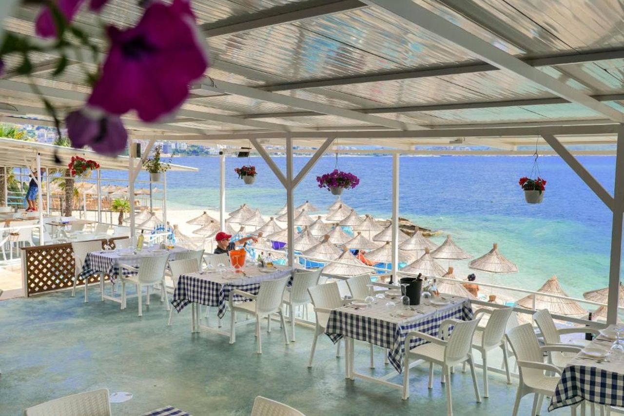 Oceanic Overview Suites