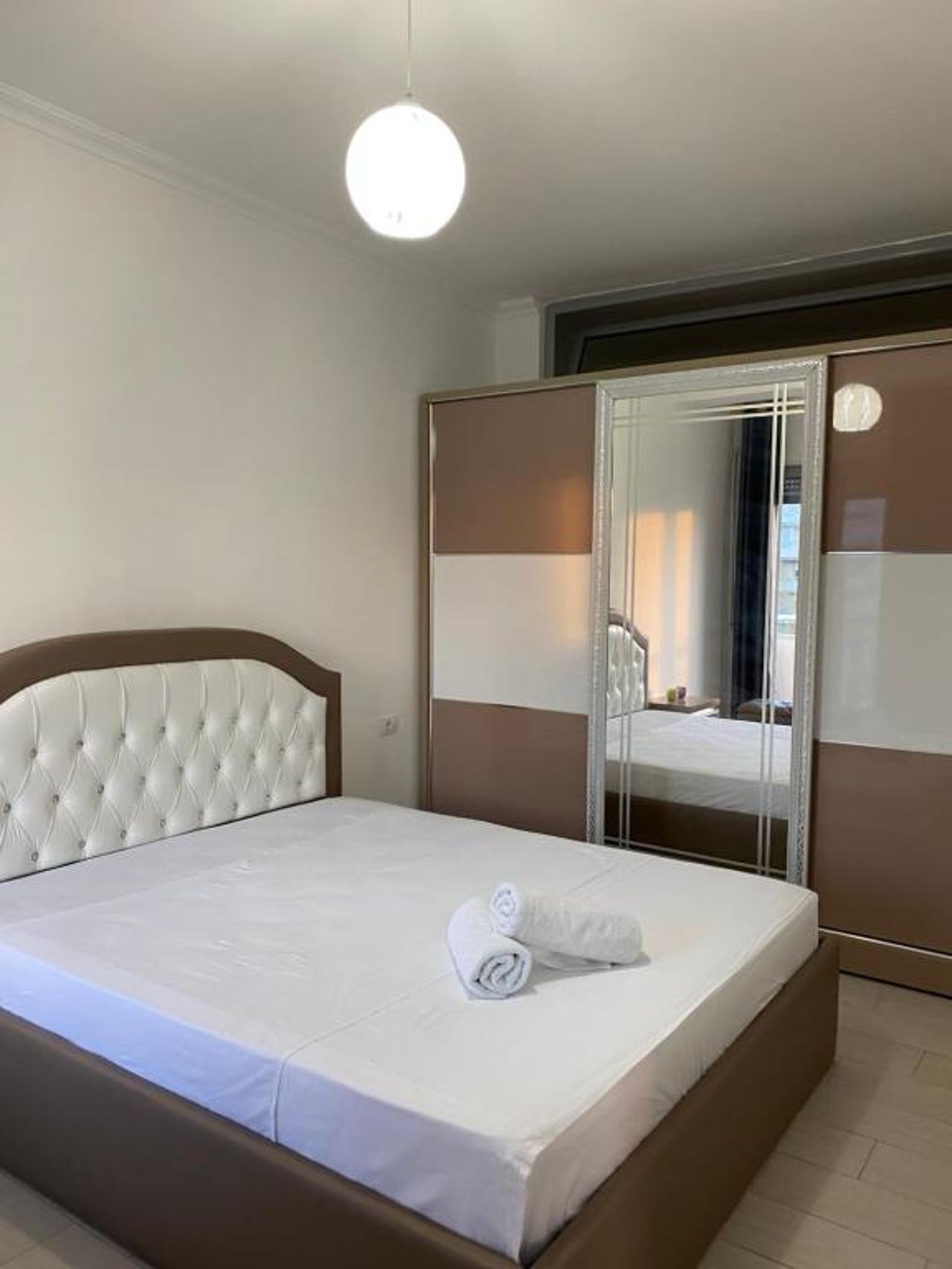 Redona Apartament