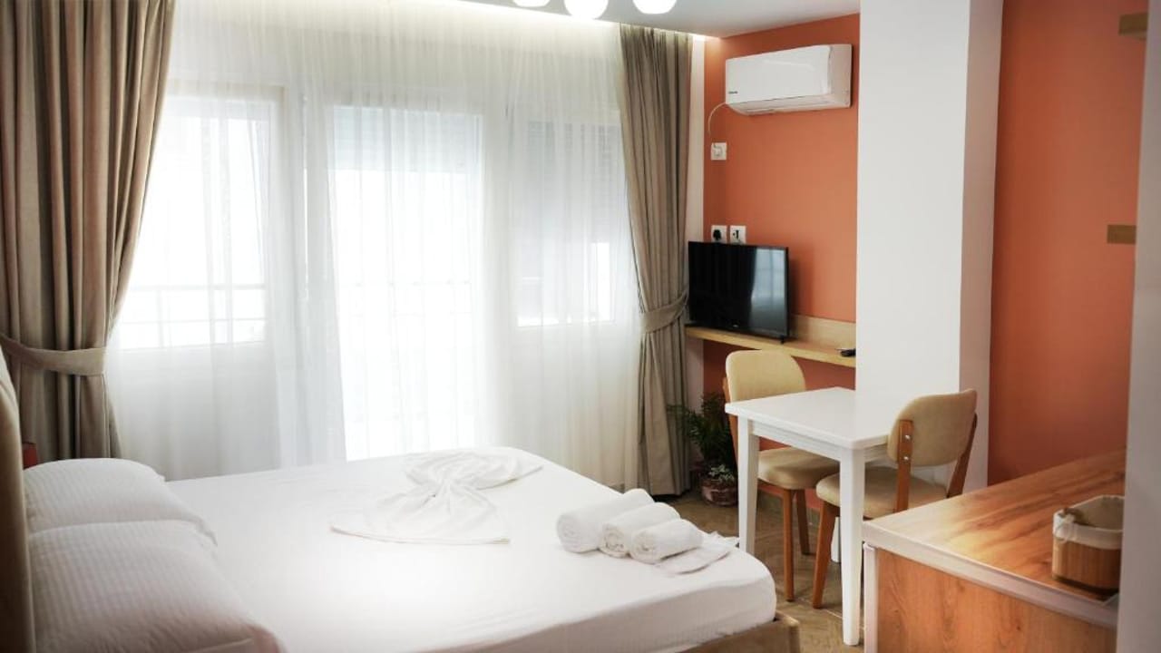 Hotel Luris