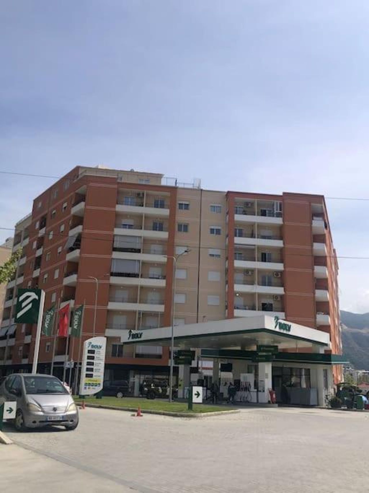 apartament i ri afer detit