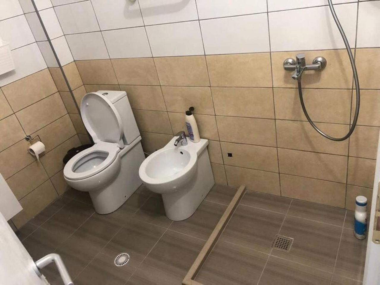 apartament i ri afer detit