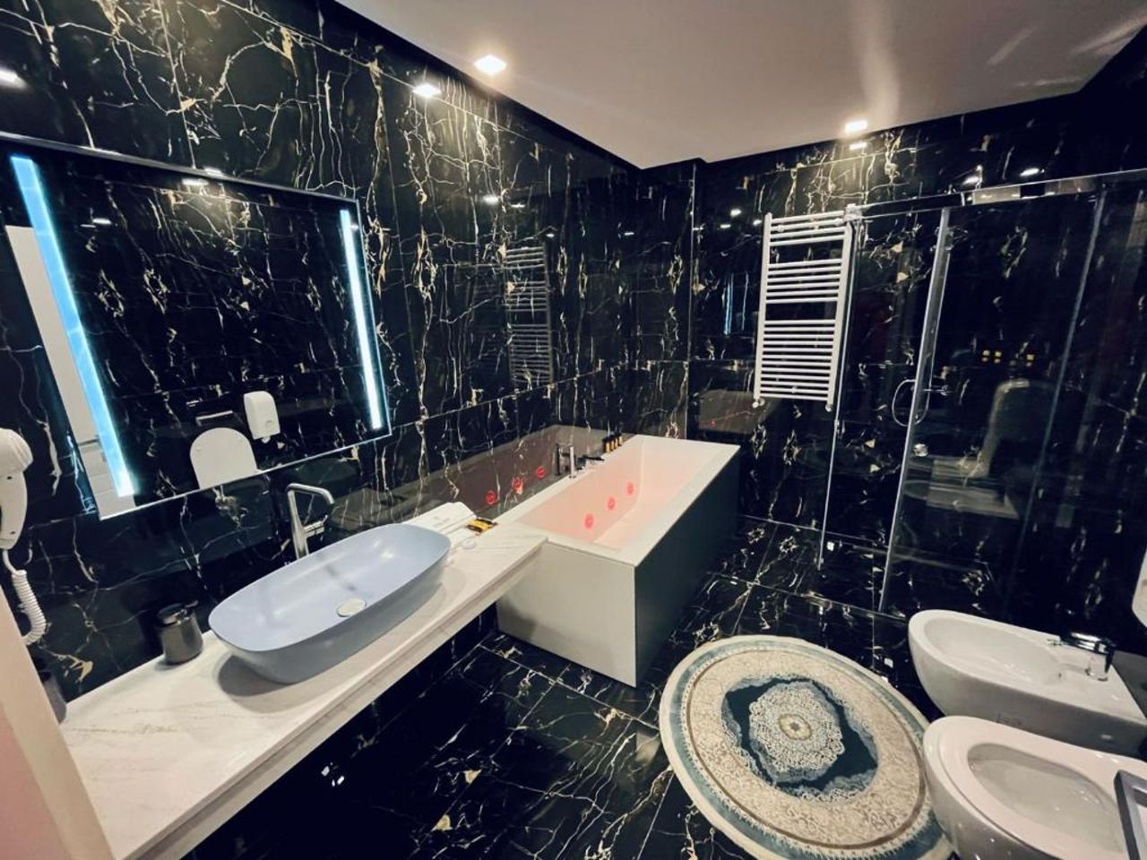 Royal East Resort