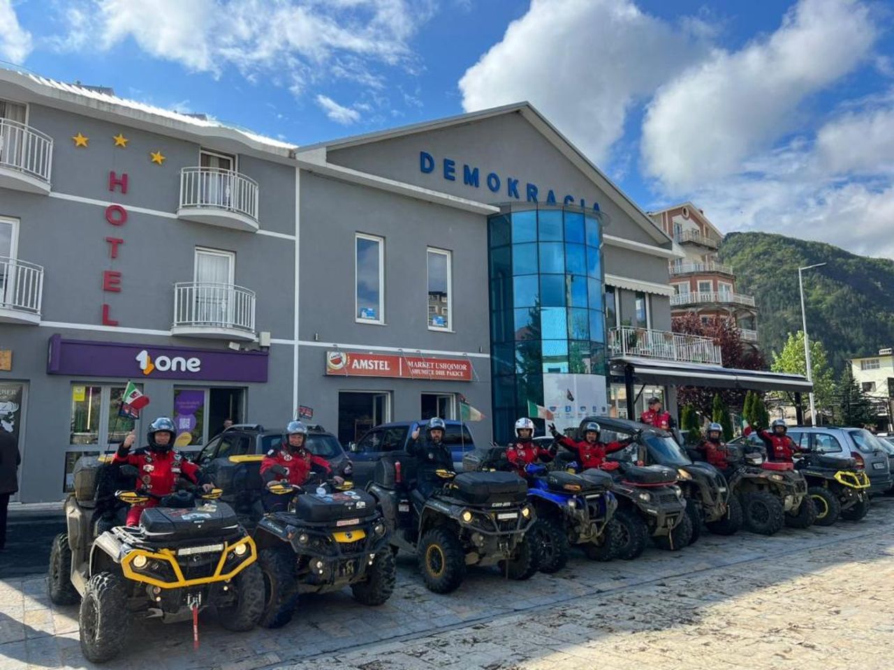 Hotel Demokracia
