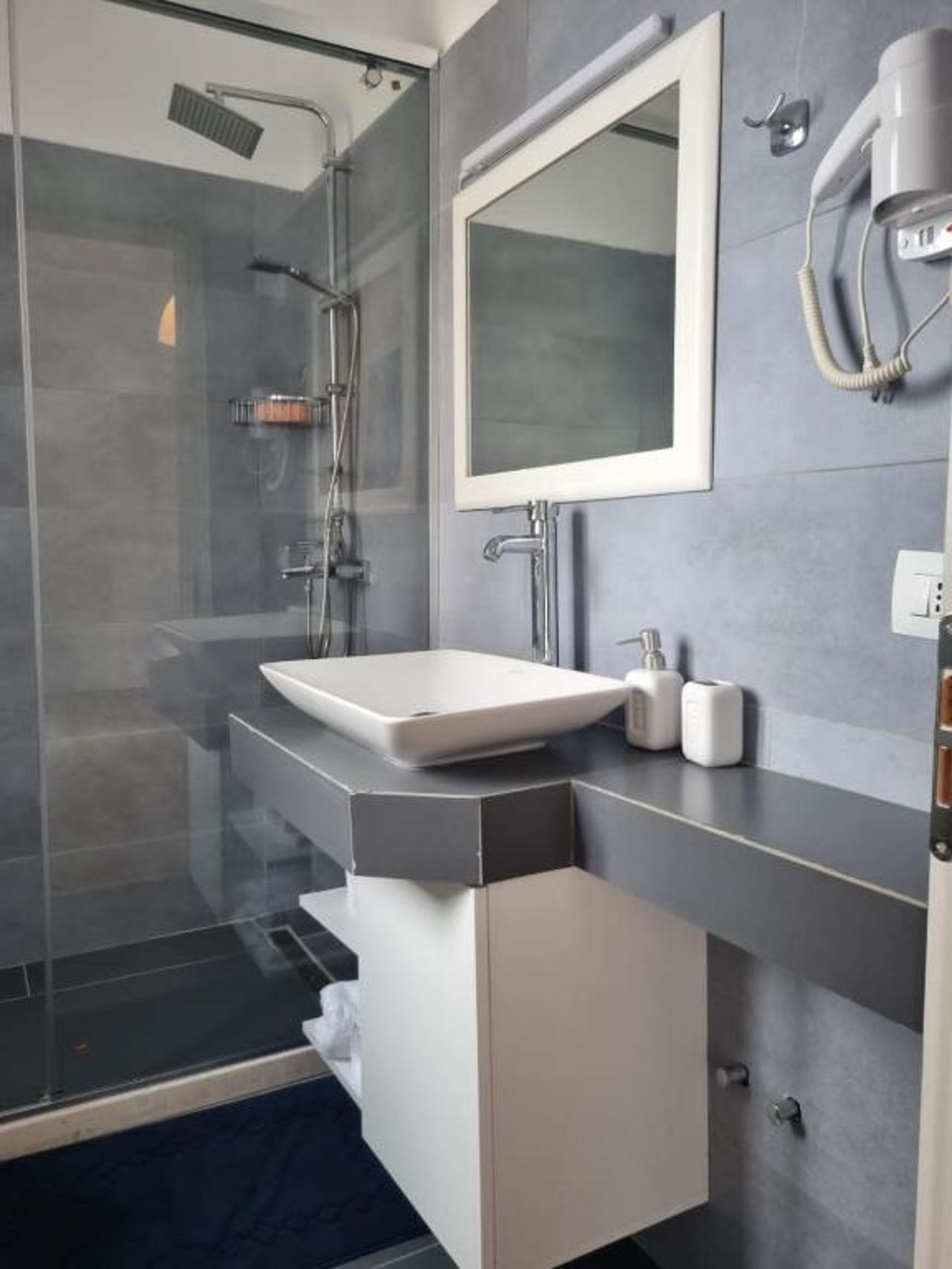 Deti Rooms