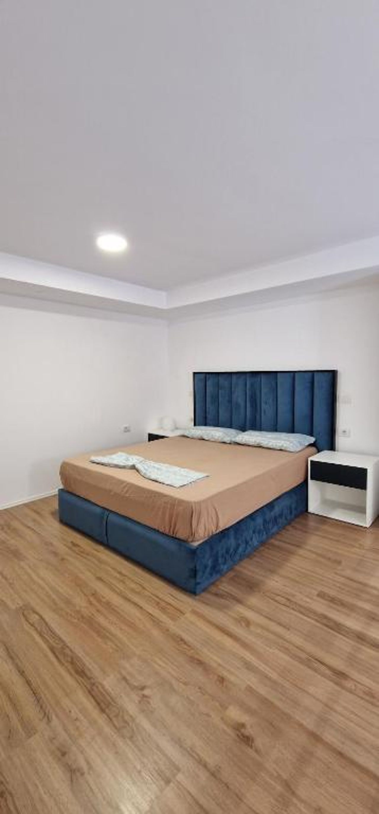 Lovely duplex apartment with patio, 100m from the beach!