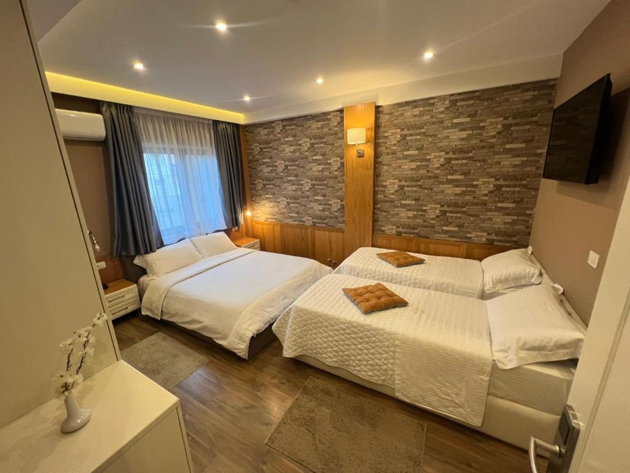 Hotel Romeo