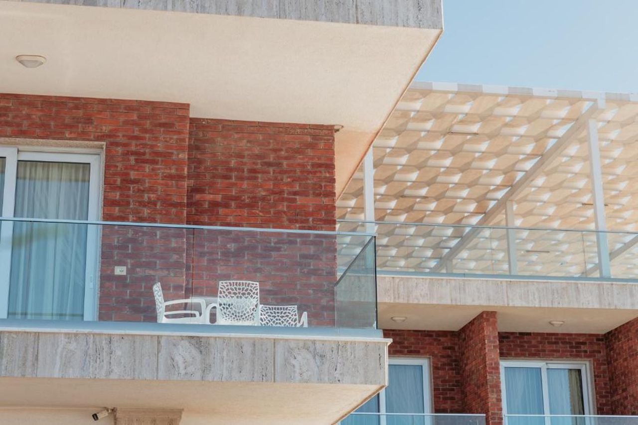 Fishta Hotel & Apartments