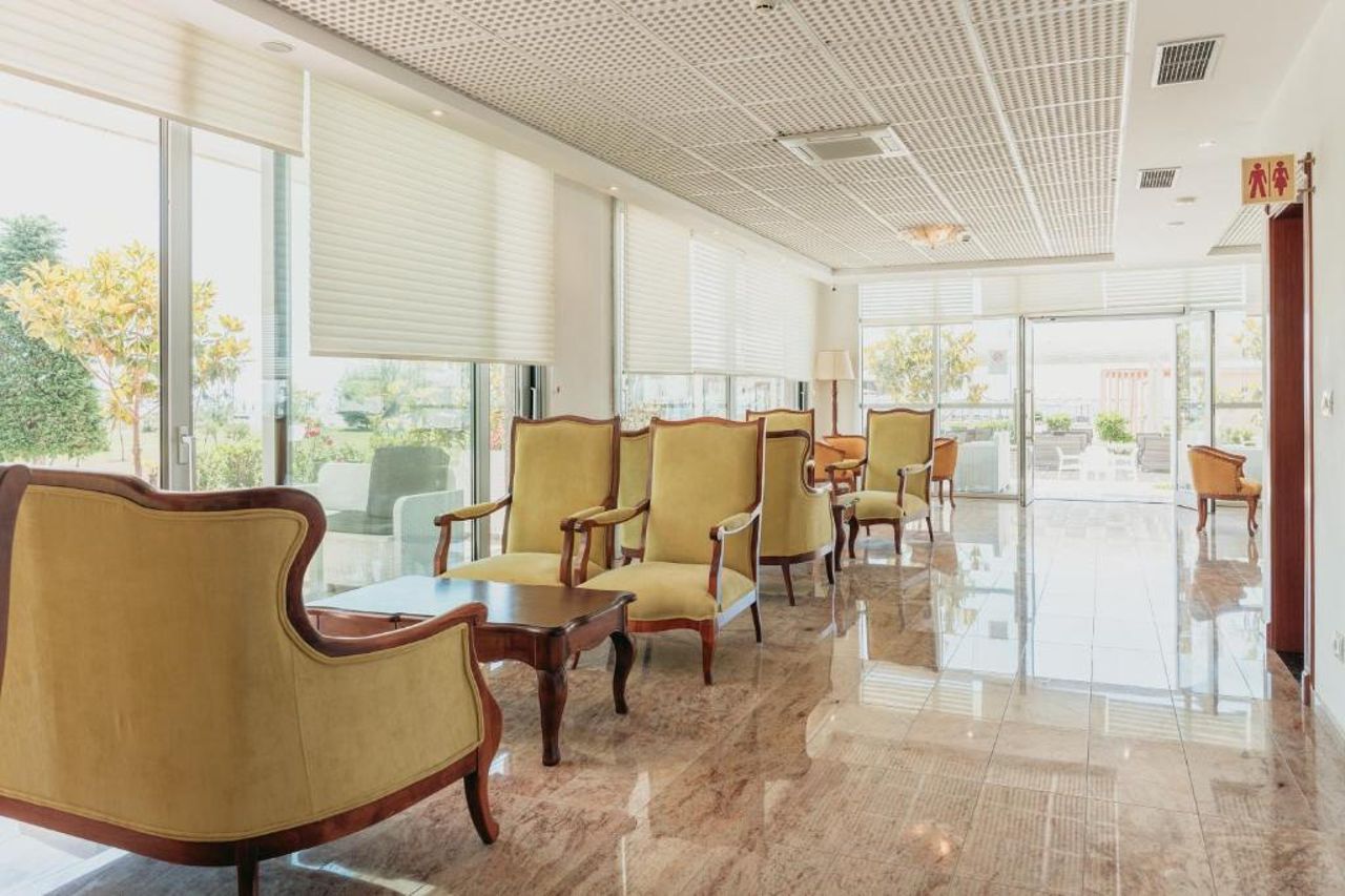 Fishta Hotel & Apartments