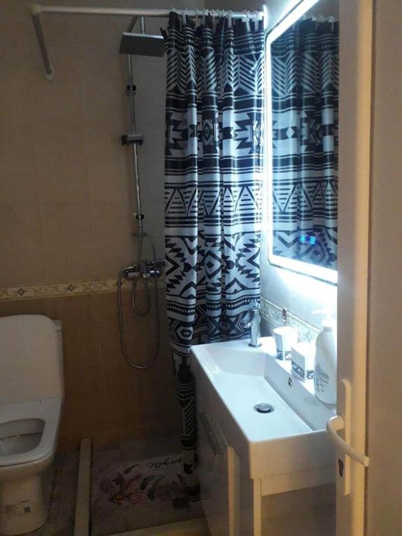 House with a garden view in Durres