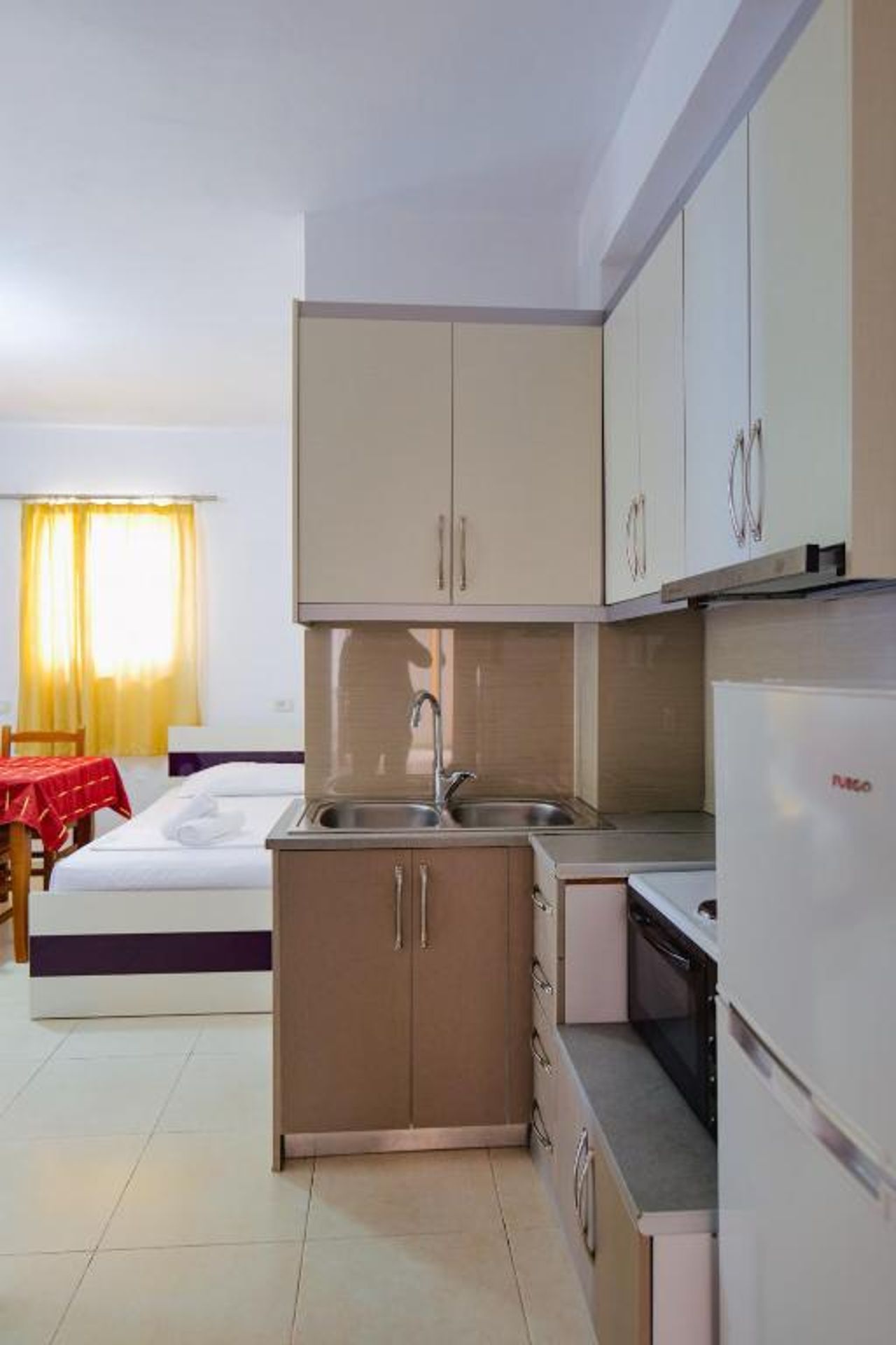 Hotel Argjiro