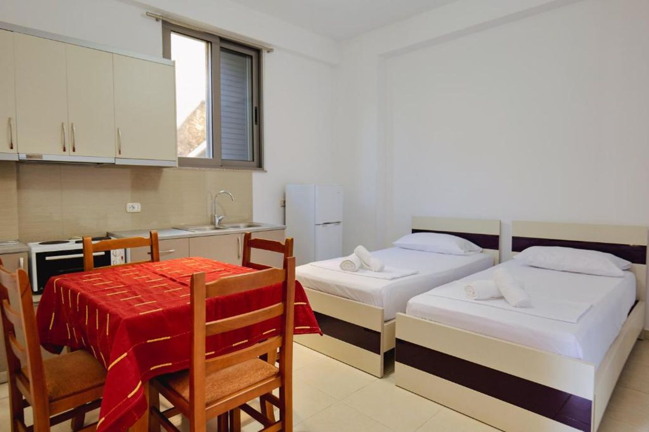 Hotel Argjiro