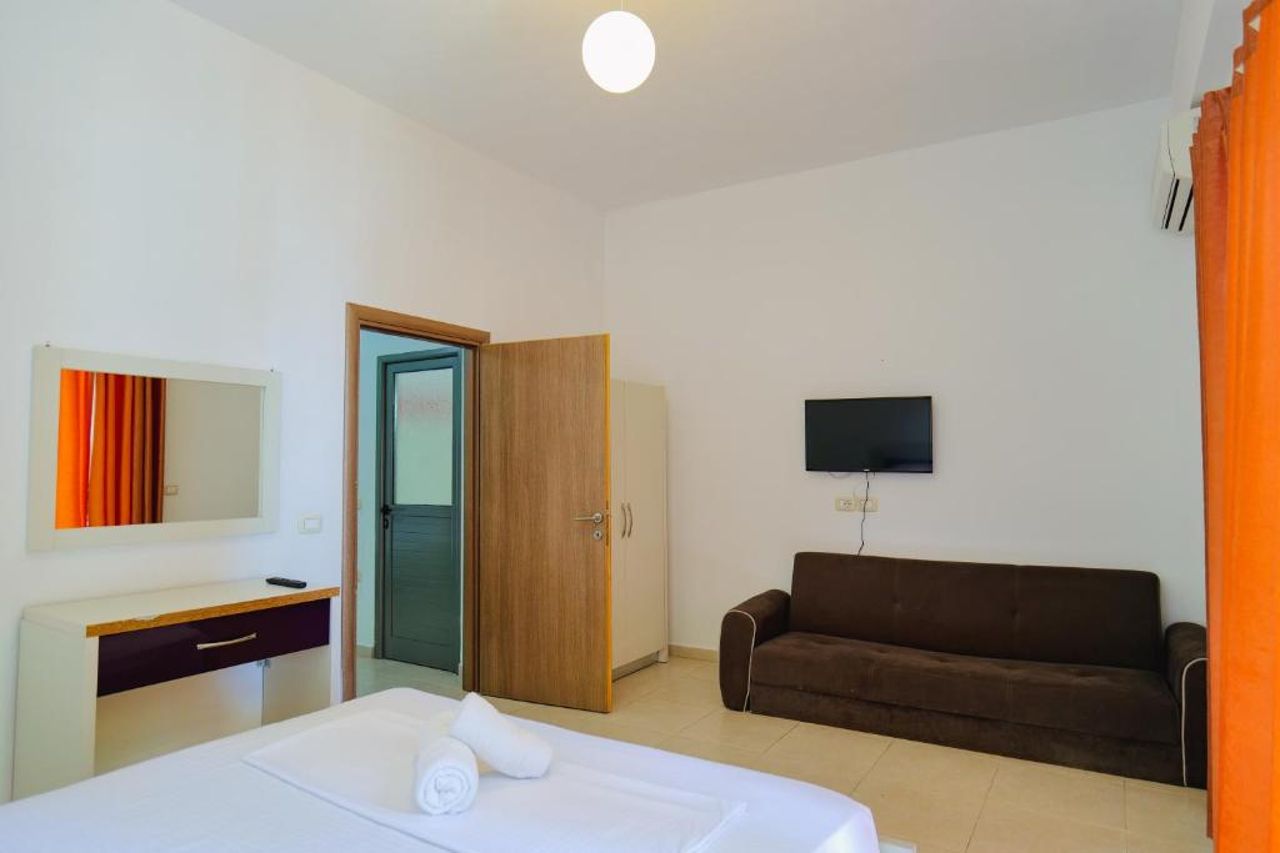 Hotel Argjiro