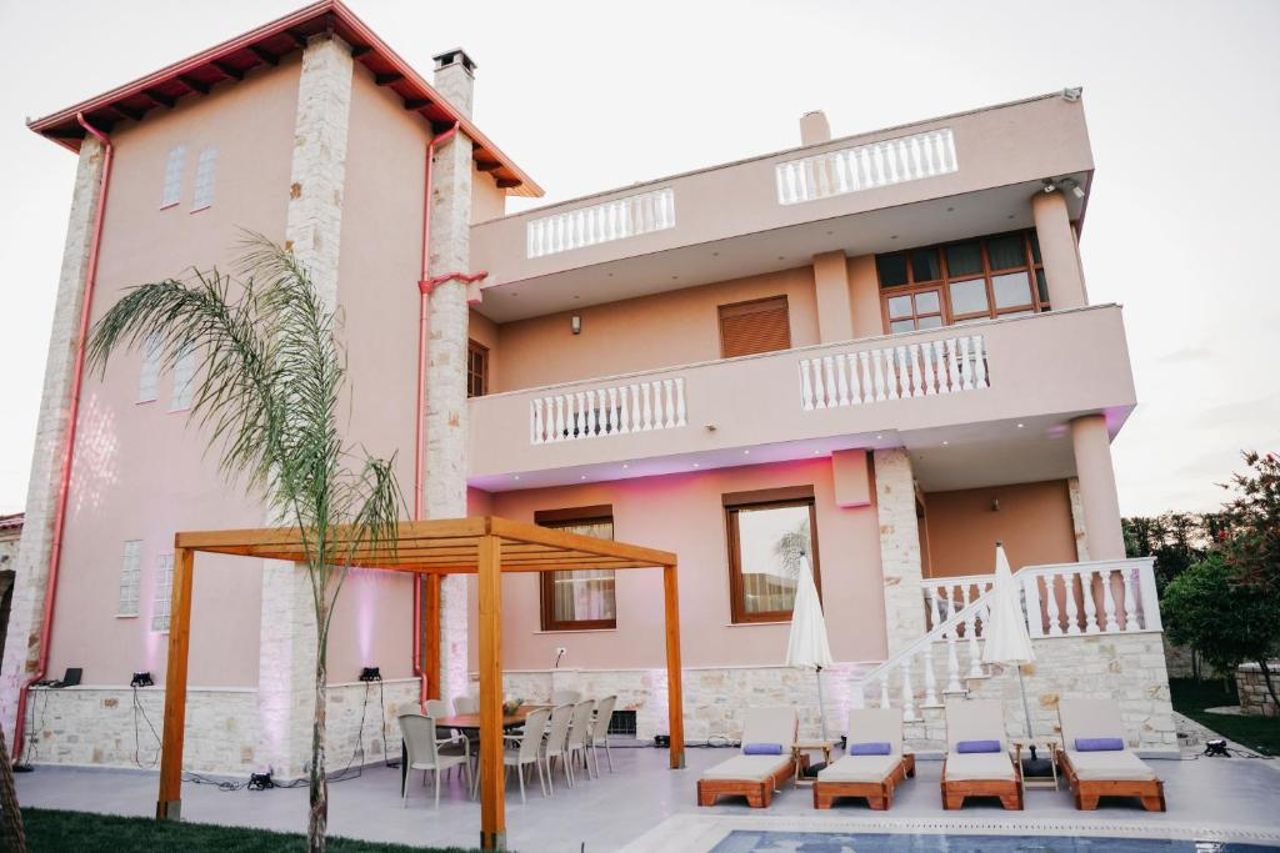 Green Villa