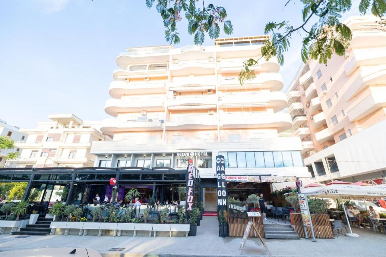 Aglon Twin's Hotel