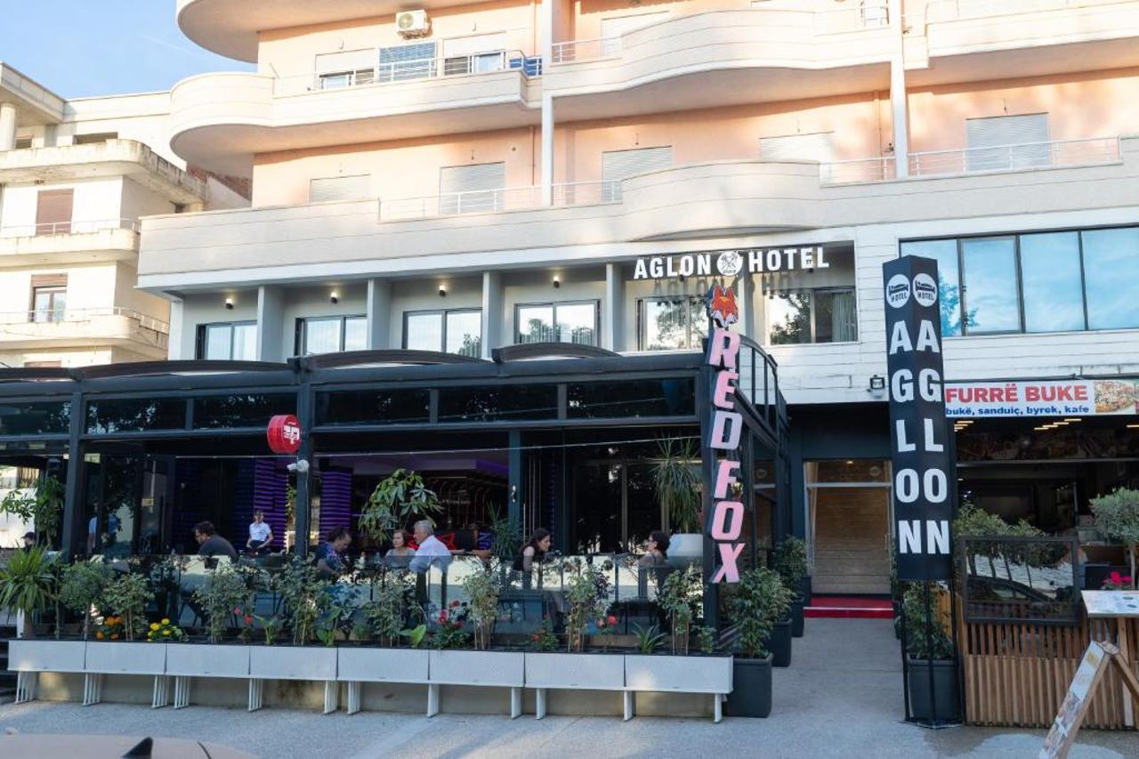 Aglon Twin's Hotel