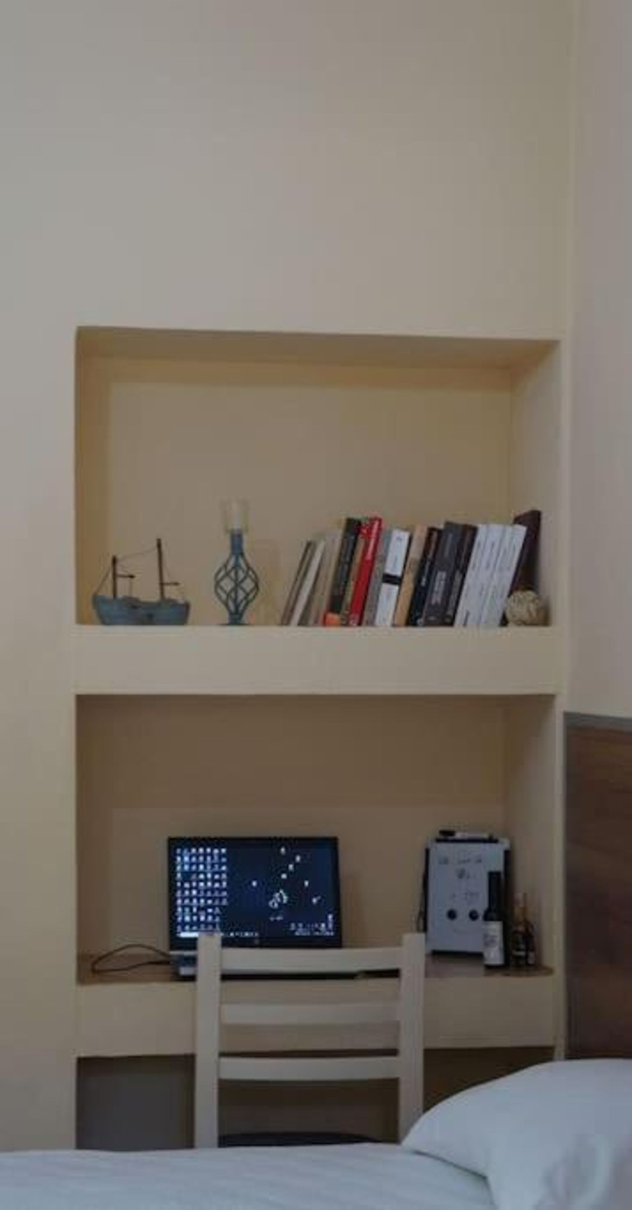 Alle's Myslym Shyri studio apartment