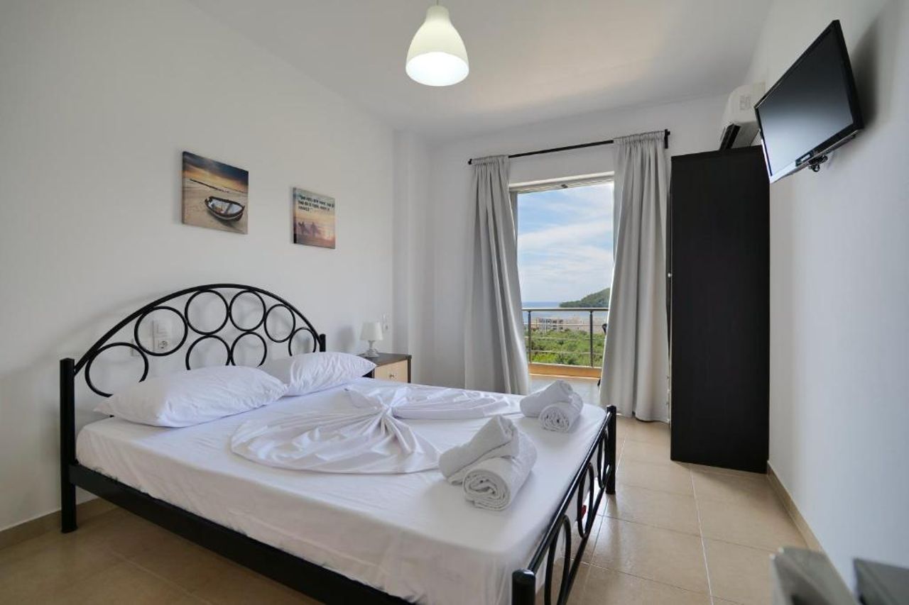 Nefelis Rooms