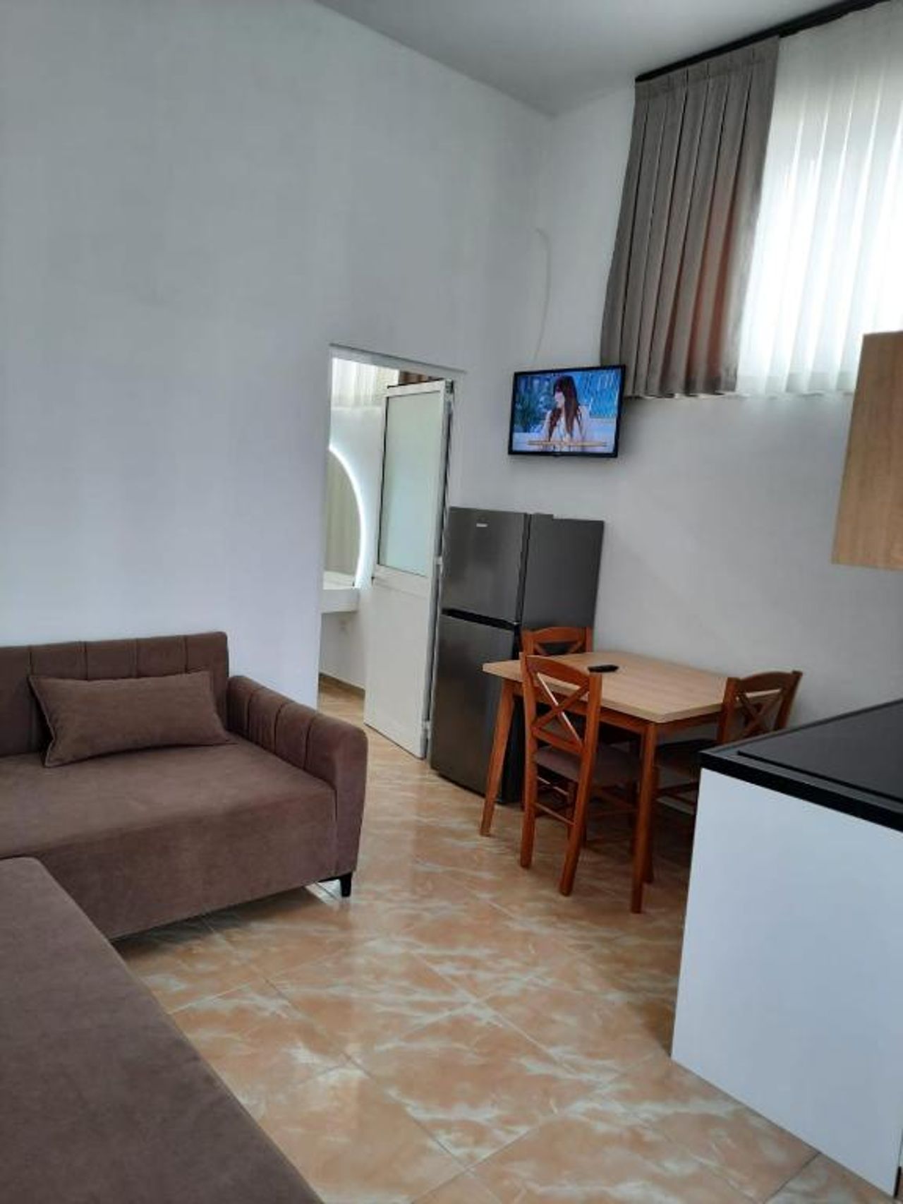Vila Pushimi Regis