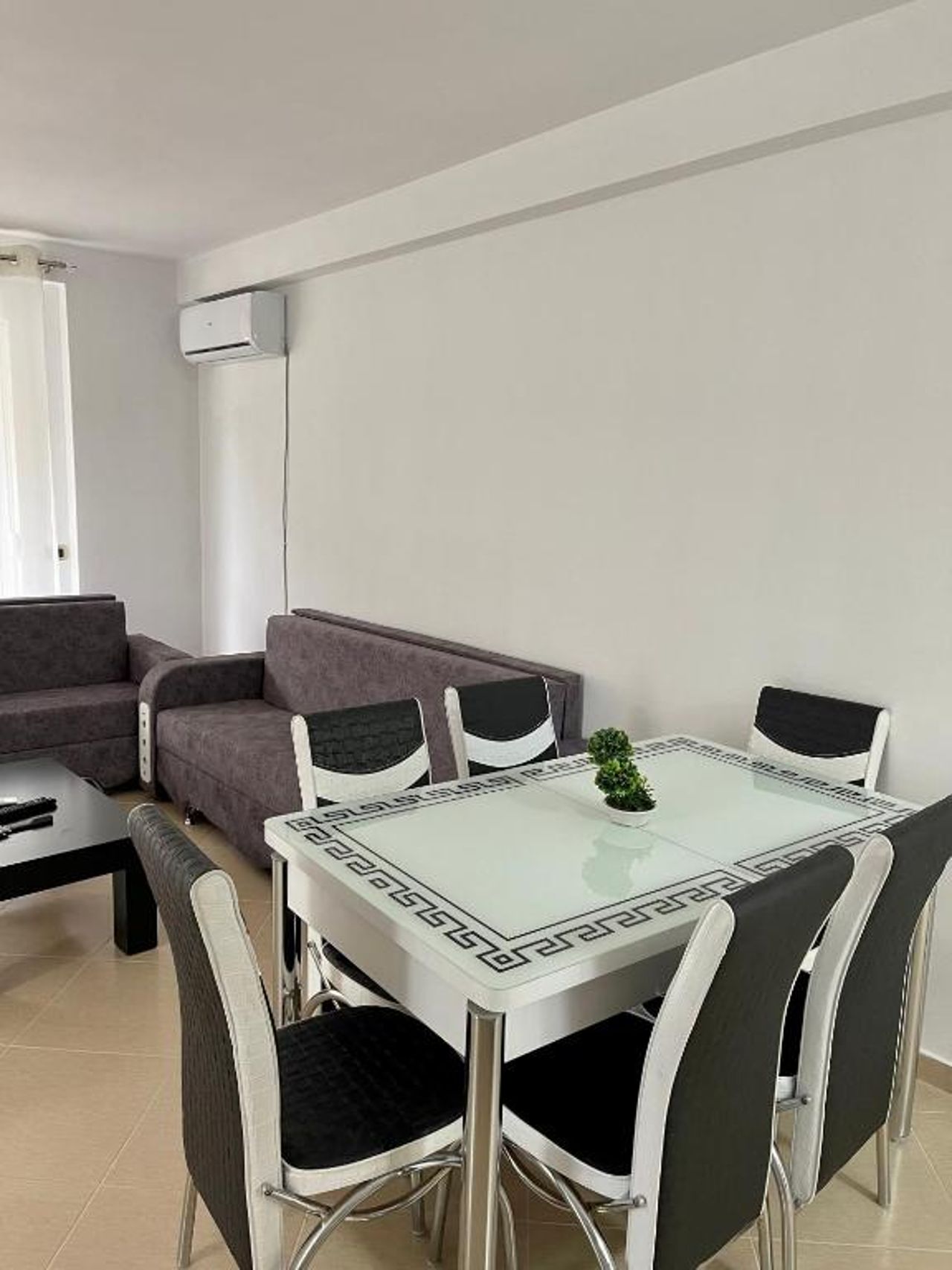 Casa Mia Twin Towers