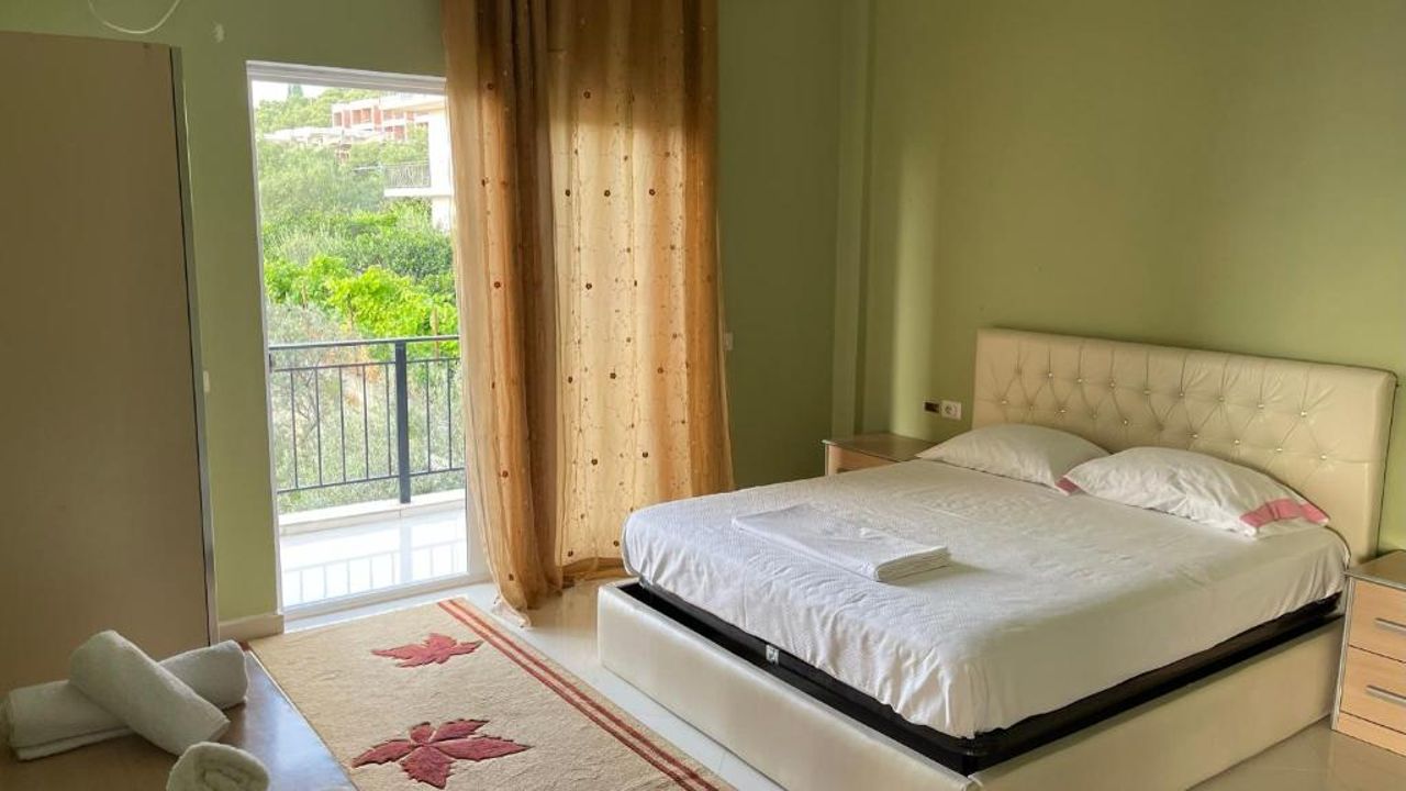 Kondo Stays - Azure Apartments