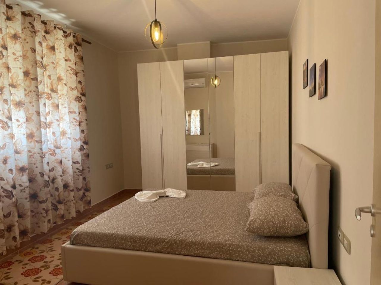 Modern Beach View Apartment, Vlore