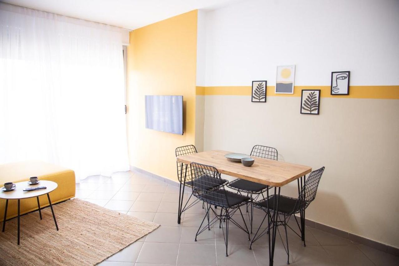 Lulu Suites - Sunflower