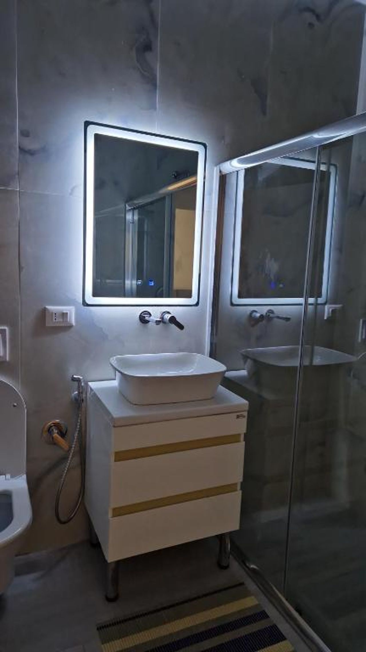 Deluxe Apartment No 9