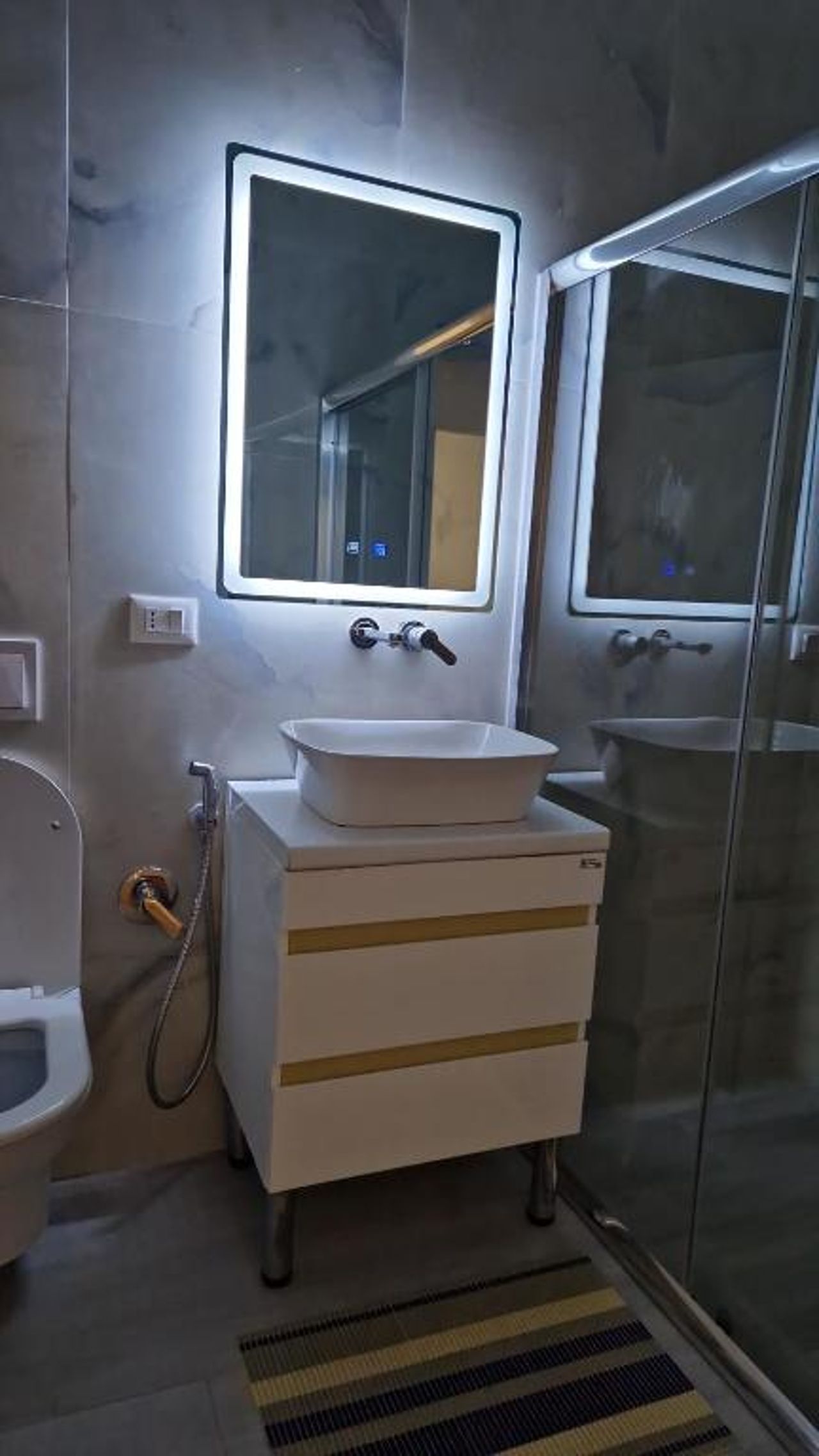 Deluxe Apartment No 9