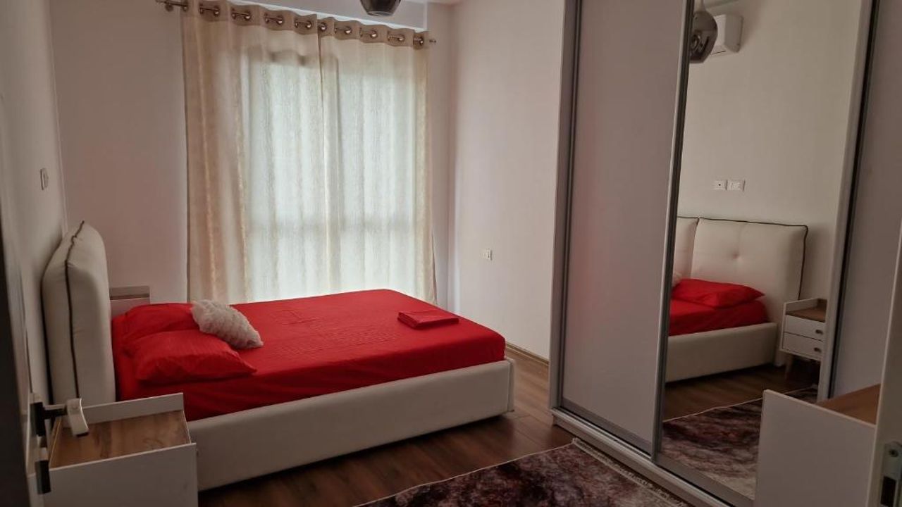 Deluxe Apartment No 9
