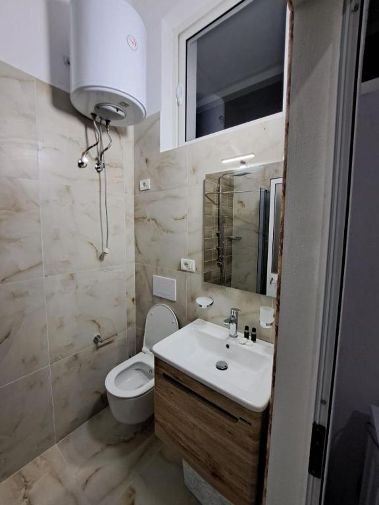 Vila Pushimi Regis