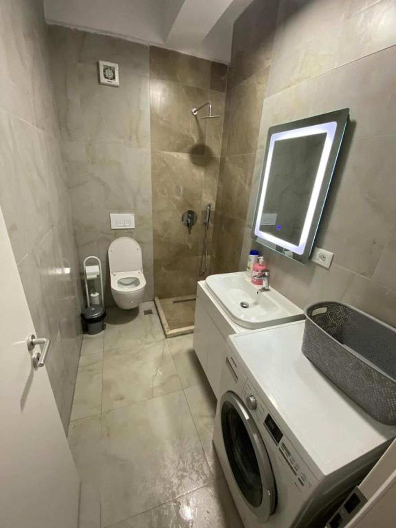 New and Comfy Studio with Mountain View at 'Mangalem21 Complex'