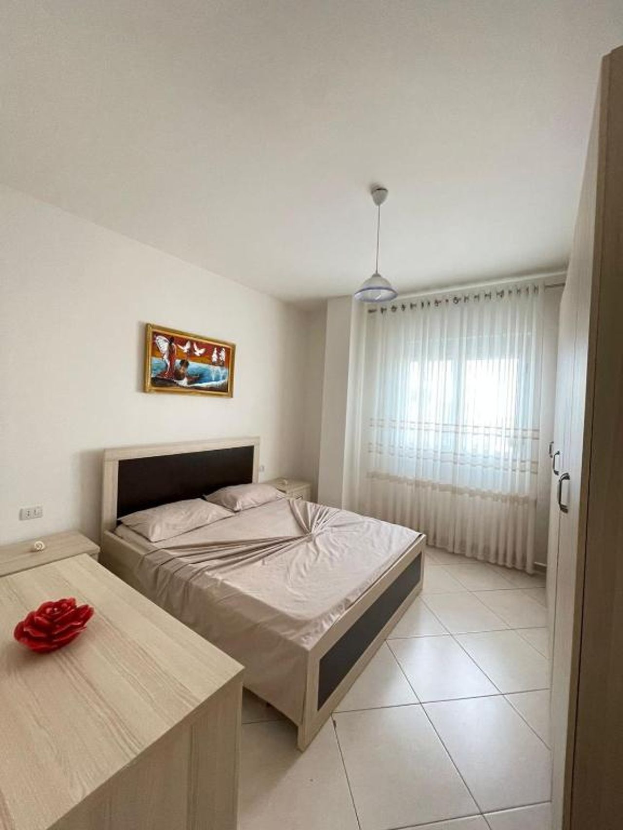 Modern on a Budget - City Centre Apartment