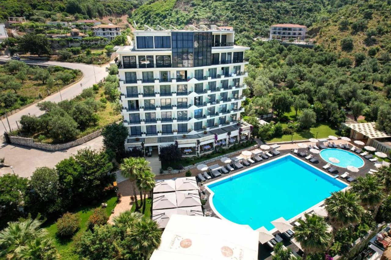 Rapos Resort Hotel