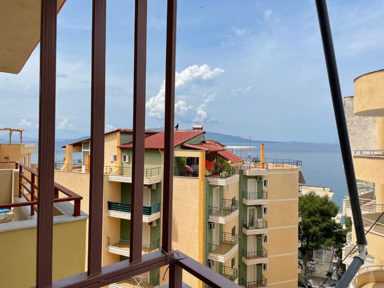 Niko Apartment
