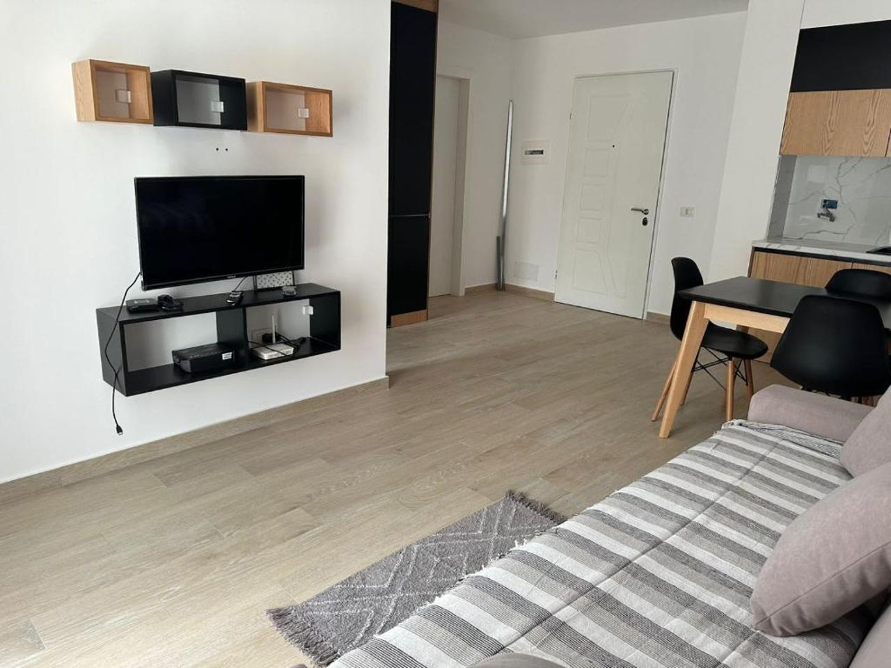 Aral Apartments Shengjin
