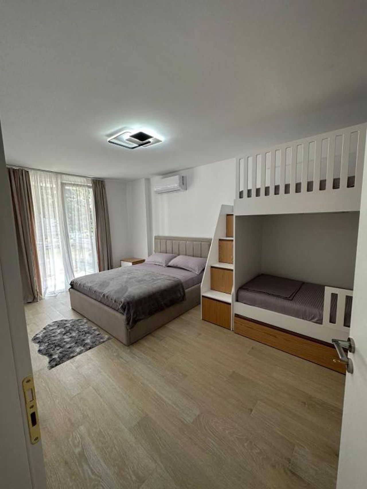 Aral Apartments Shengjin