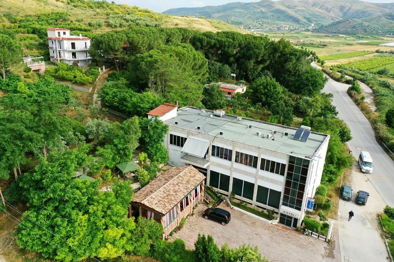 "Frogs House" Hotel & Restorant Slow Food