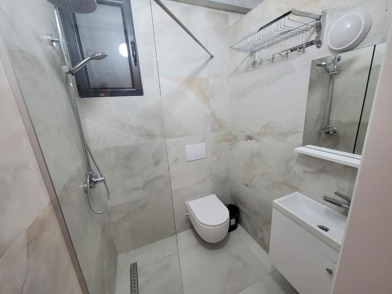 NewBorn Suite Apartments Vlore
