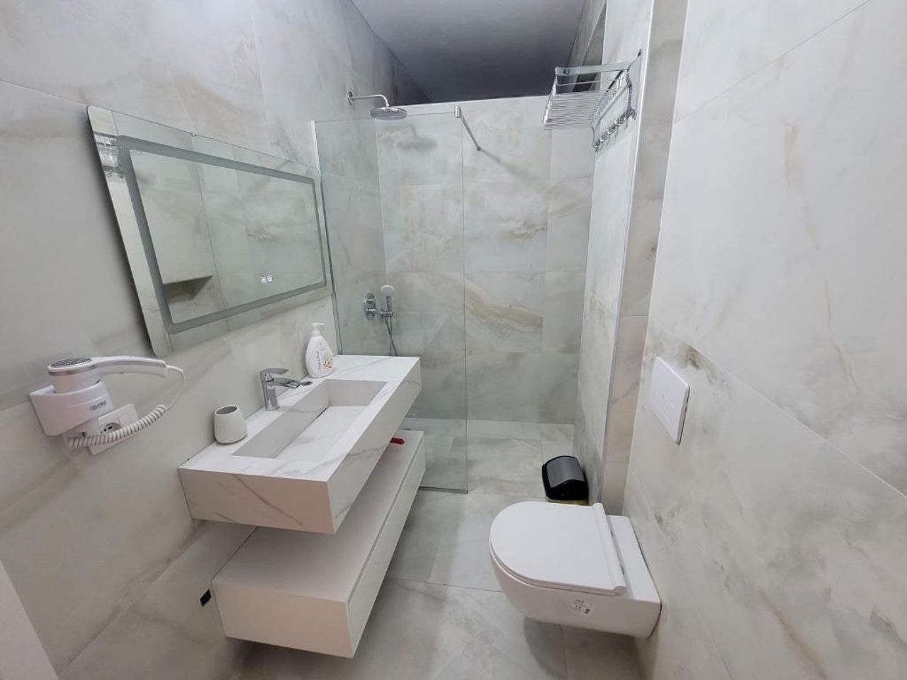 NewBorn Suite Apartments Vlore