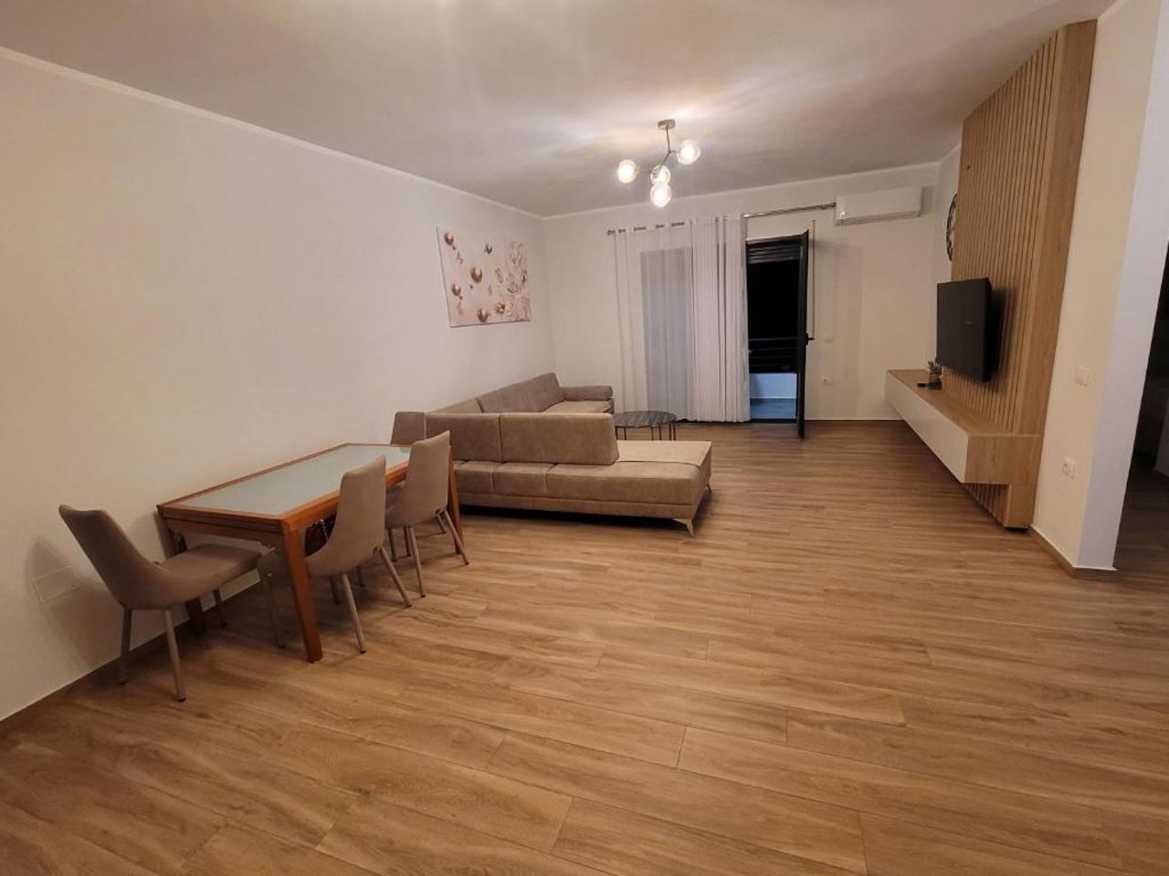 NewBorn Suite Apartments Vlore
