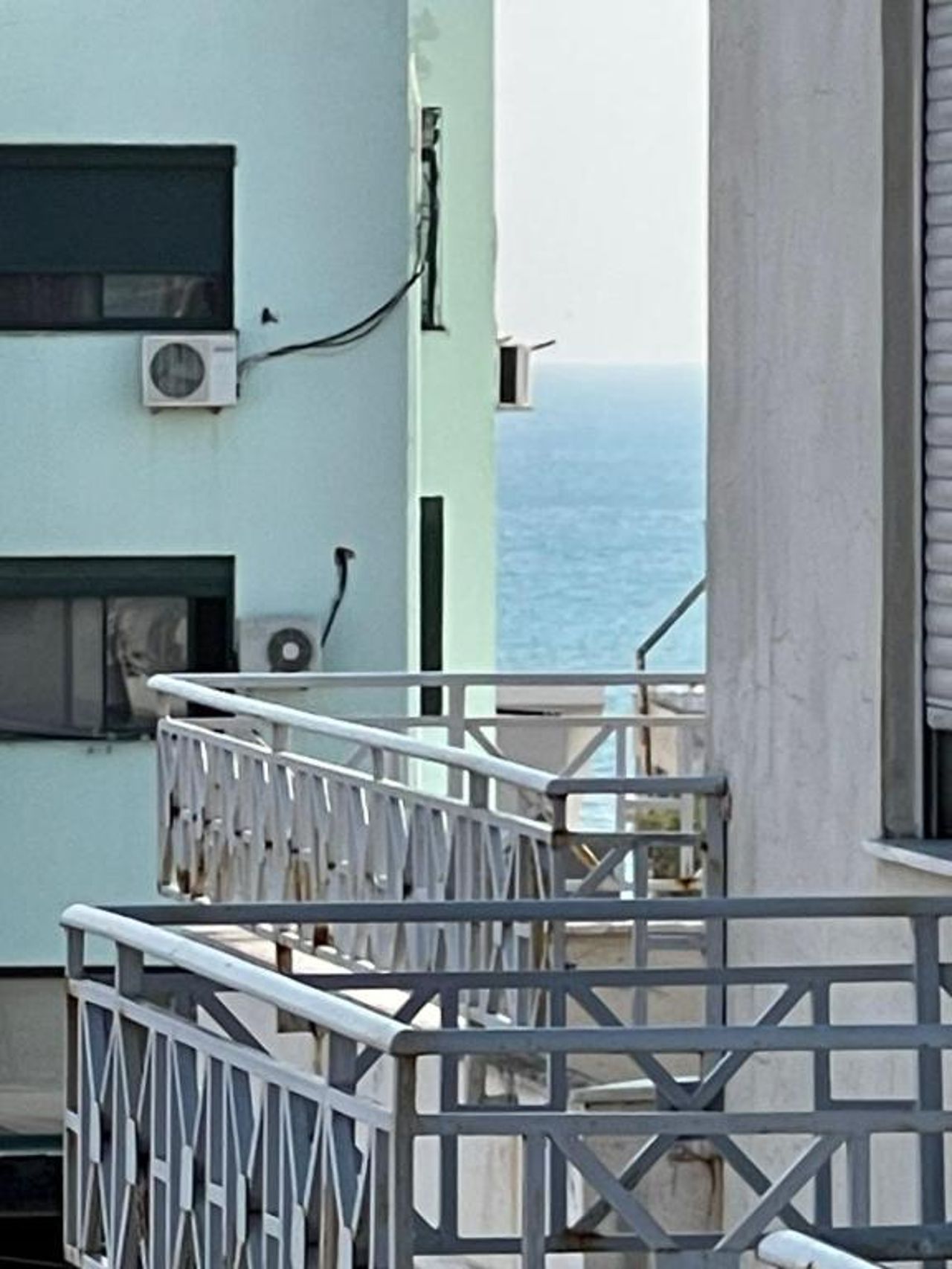 Emi Apartment