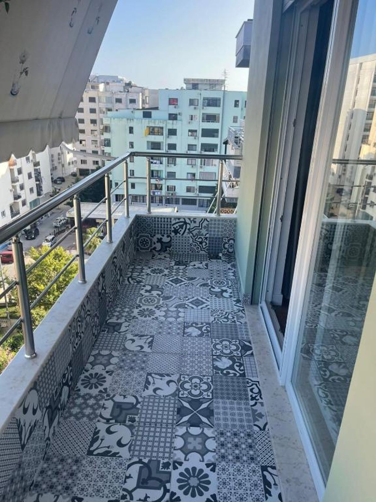 Emi Apartment