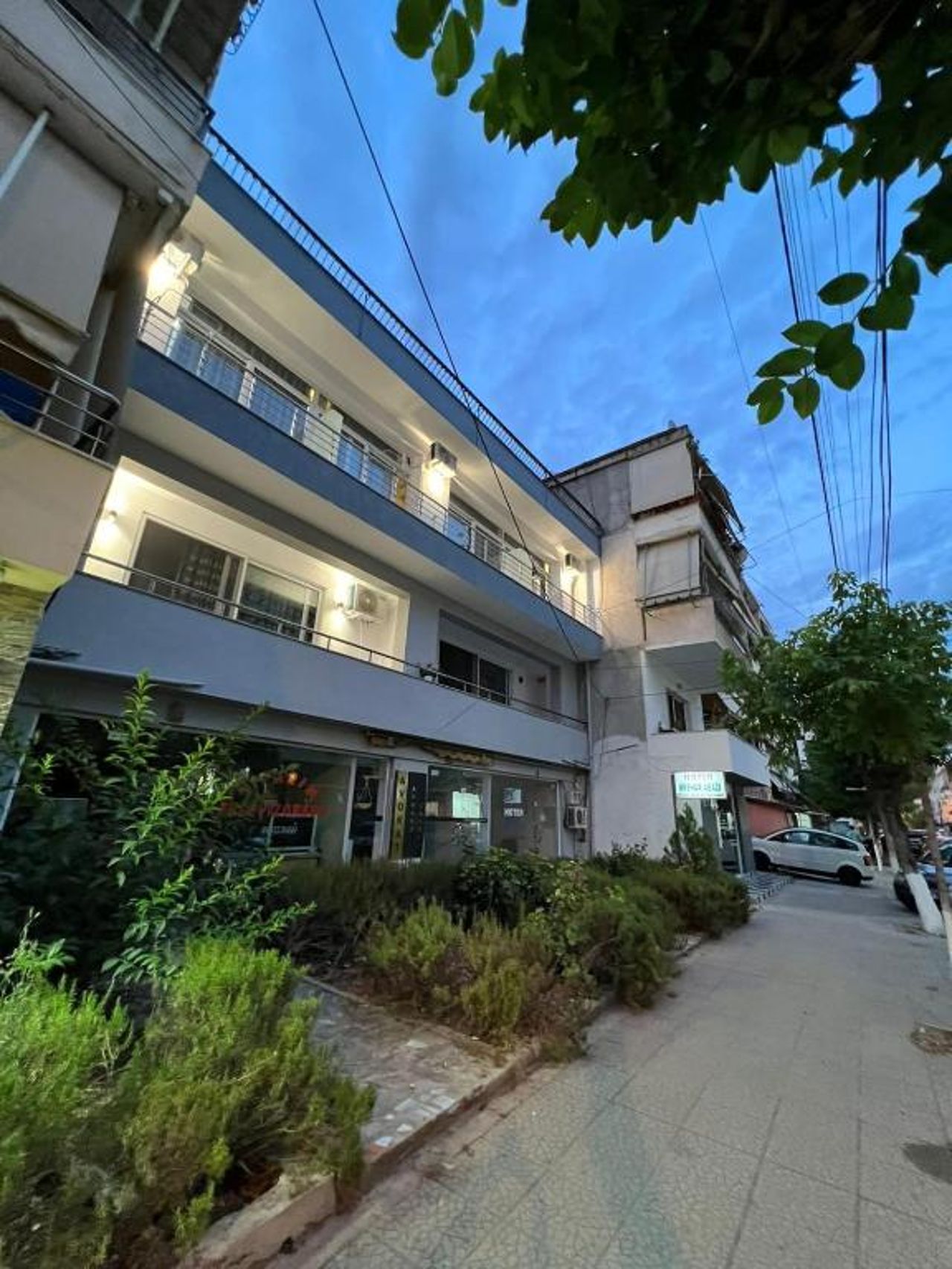 E&L Luxury Apartments
