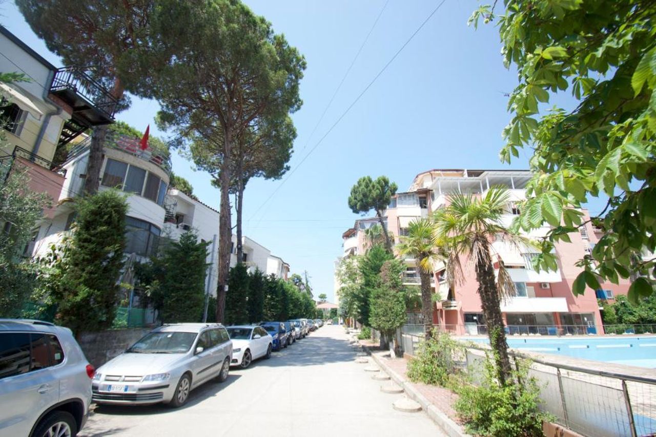 Petrela Golem Apartment