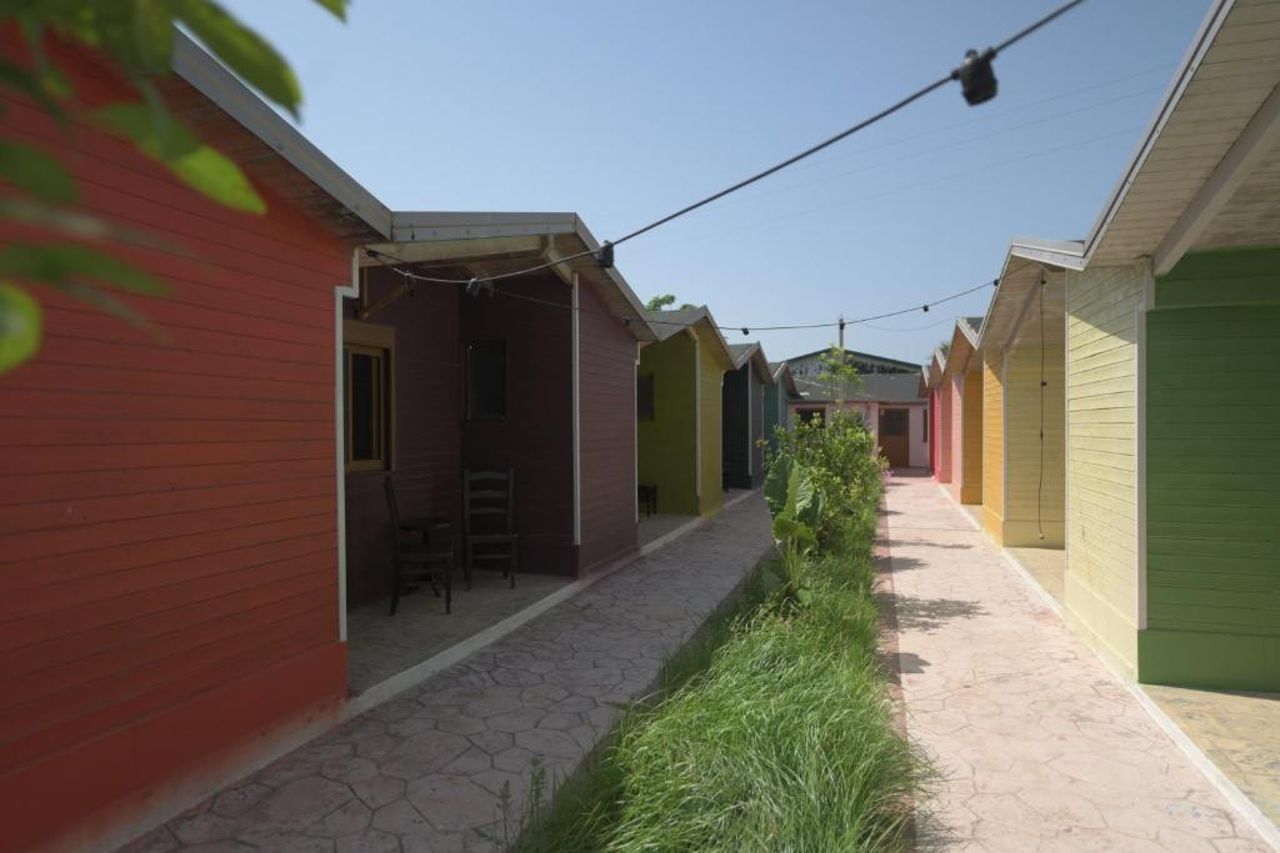 MIQT Beach - Bungalows